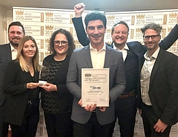 Gelungene Kampagne, große Freude: Das OHB-Team nimmt in Wien den Award entgegen.
(Bild: OHB)