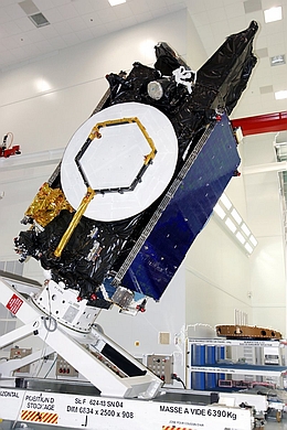 APStar 6 beim Hersteller
(Bild: Alcatel via CNES)