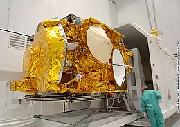 Thaicom 5 ist im Startzentrum eingetroffen.
(Bild: ESA/CNES/Arianespace/CSG)