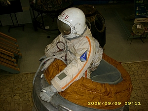 Schleusenkopf mit Kosmonaut - Energia-Museum 2008 (Bild: Andreas Weise)