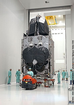 Anik F2 in Kourou (Bild: ESA / CNES / Arianespace / CSG)