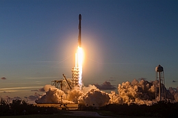 Falcon-9-Start am 11. Oktober 2017
(Bild: SpaceX)