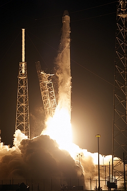 Start Dragon CRS-4 zur ISS (Bild: NASA KSC)