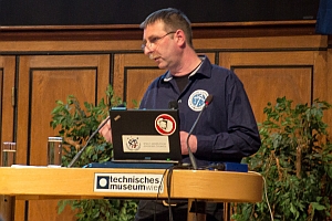 Andreas Weise als Vortragender (Bild: T. Weyrauch)