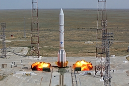 Proton-M-Start mit Intelsat 31 - vor dem Abheben ... 