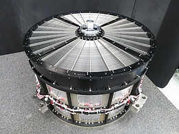 NASA-Röntgenspiegelsatz für Astro-H, Durchmesser rund 45 cm, Masse rund 43 kg
(Bild: NASA)