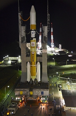 H-IIA F31 auf dem Weg zur Startrampe (Bild: MHI)