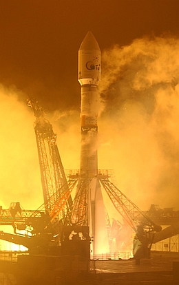 Die Sojus 2-1b hebt mit COROT an Bord ab.
(Bild: Arianespace)