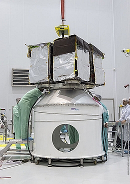 SkySats 4 - 7 bei der Startvorbereitung in Kourou
(Bild: ESA/CNES/Arianespace/CSG)