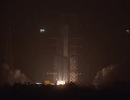 Der erste erfolgreiche Start einer Rakete vom Typ Langer Marsch 7A. (Bild: CCTV)