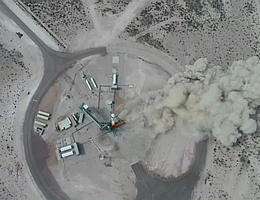New Shepard hebt ab. (Bild: Webcast Blue Origin)