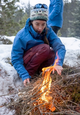 Rosemary Coogan beim Überlebenstraining. (Bild: ESA/Trailhaven)