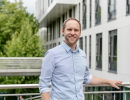 John Bulava hat an der Fakultät für Physik und Astronomie die Professur für Theoretische Hadronenphysik inne. (Foto: RUB, Marquard)