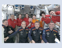 Die Mitglieder der Ax-3-Crew werden an Bord der ISS begrüßt. (Bild: NASA)