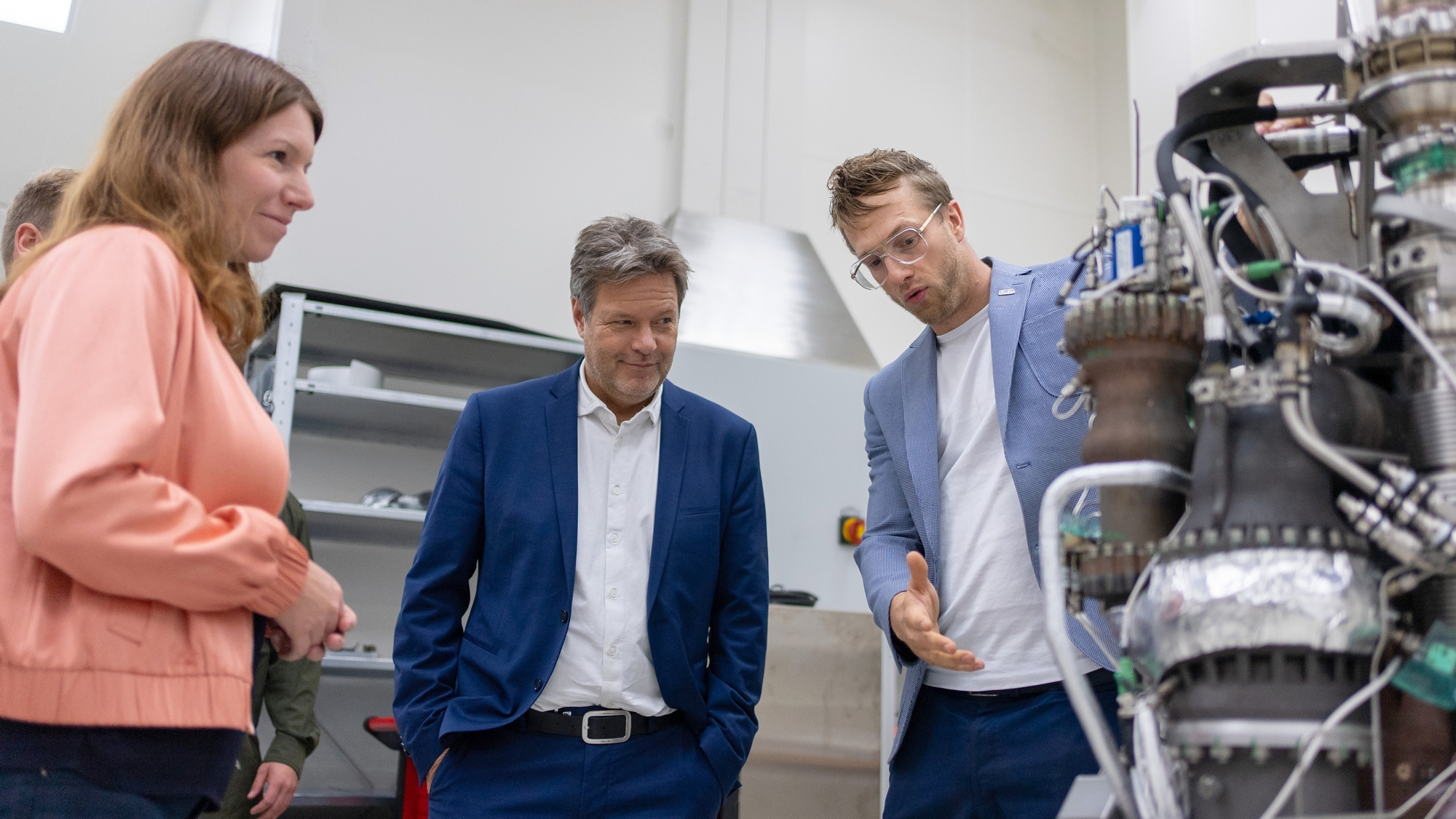 Robert Habeck Besucht Rocket Factory Augsburg Raumfahrer