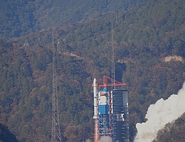 Start der Einstein Probe mit einer Long March-2C Rakete. (Bild: PDChina)