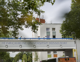 Heinrich-Heine-Universität Düsseldorf, Brücke Copyright HHU / Ivo Mayr