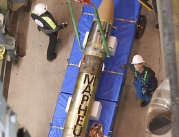 Startvorbereitung mit der Rakete für die MAPHEUS-12-Mission. (Bild: DLR)