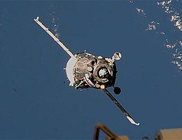 Sojus-MS 22 im Anflug auf die ISS. (Bild: NASA)
