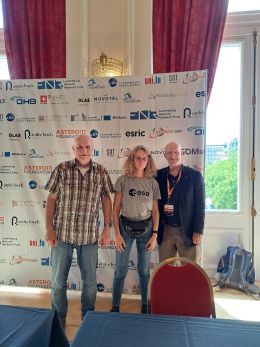 Claude Nicollier (rechts) mit Ingo Muntenaar (links) und Kirsten Müller (Mitte)